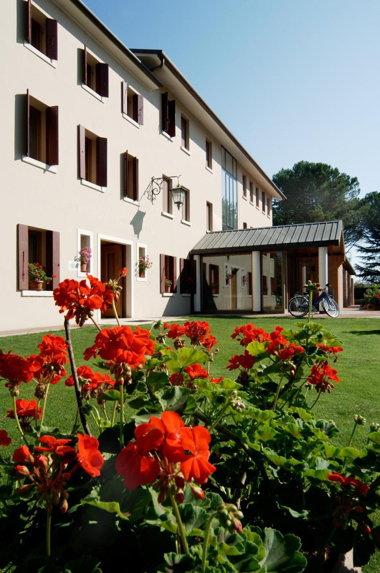 Hotel Del Parco Ristorante Loris เปียเว ดิ โซลิโก ภายนอก รูปภาพ