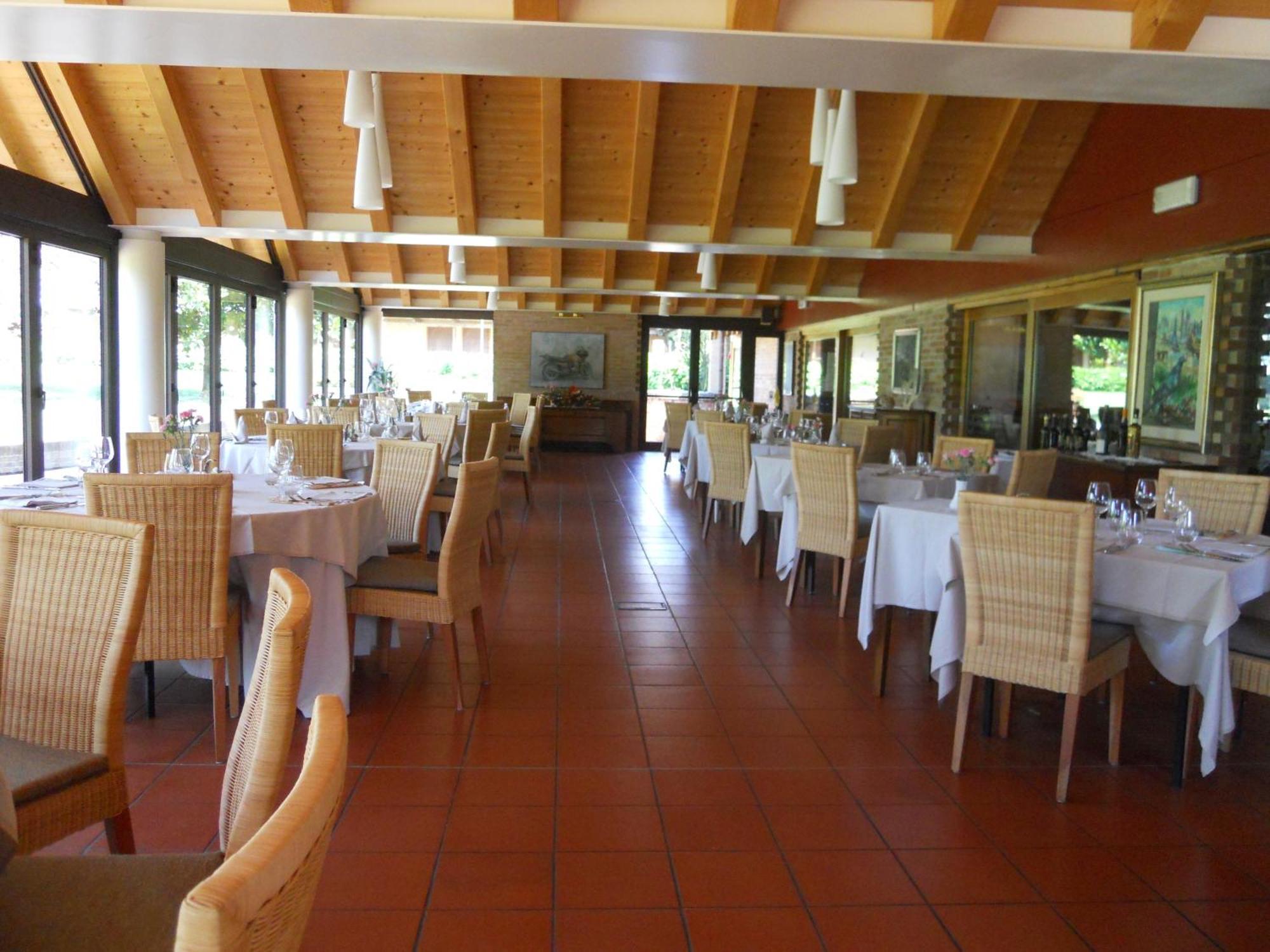 Hotel Del Parco Ristorante Loris เปียเว ดิ โซลิโก ภายนอก รูปภาพ