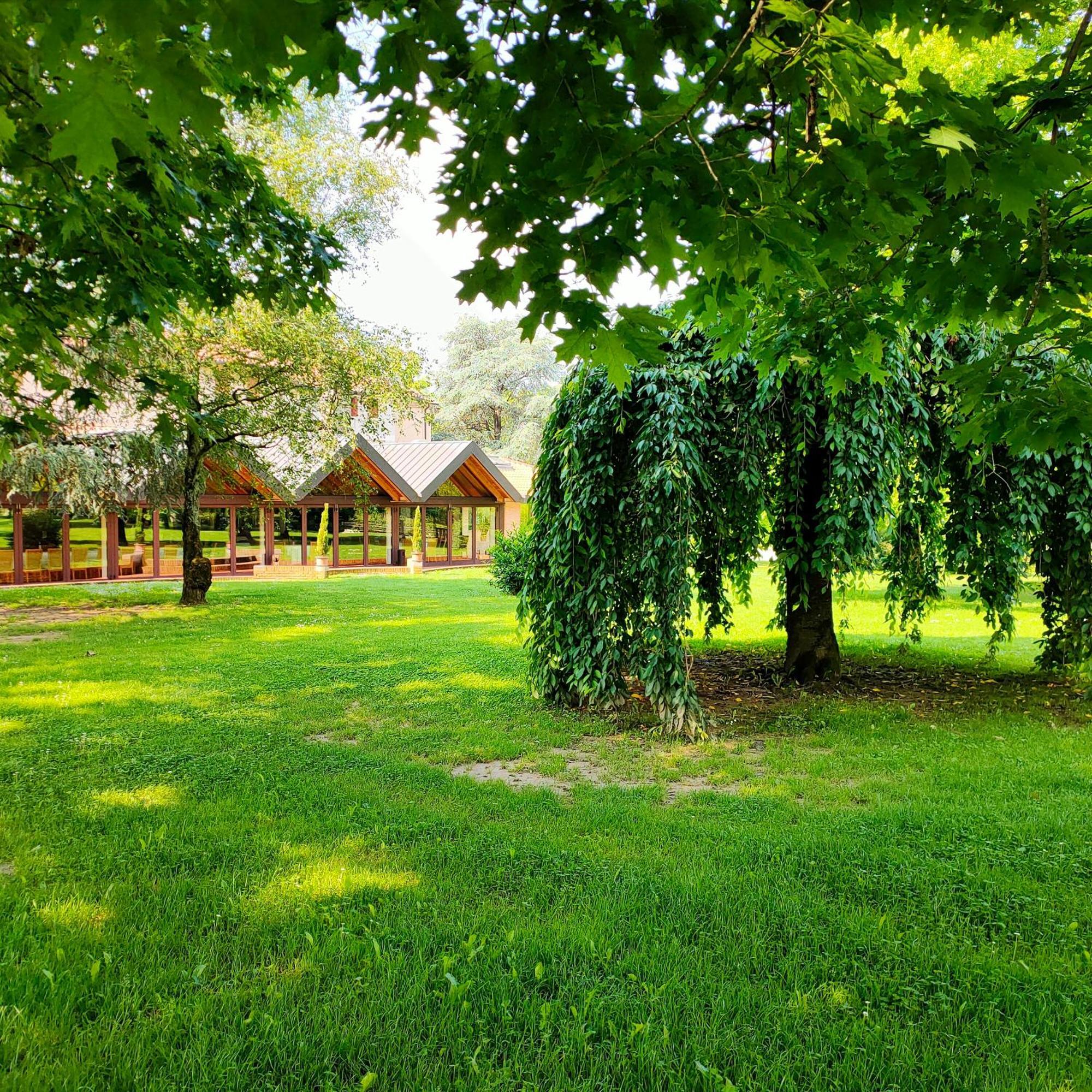 Hotel Del Parco Ristorante Loris เปียเว ดิ โซลิโก ภายนอก รูปภาพ